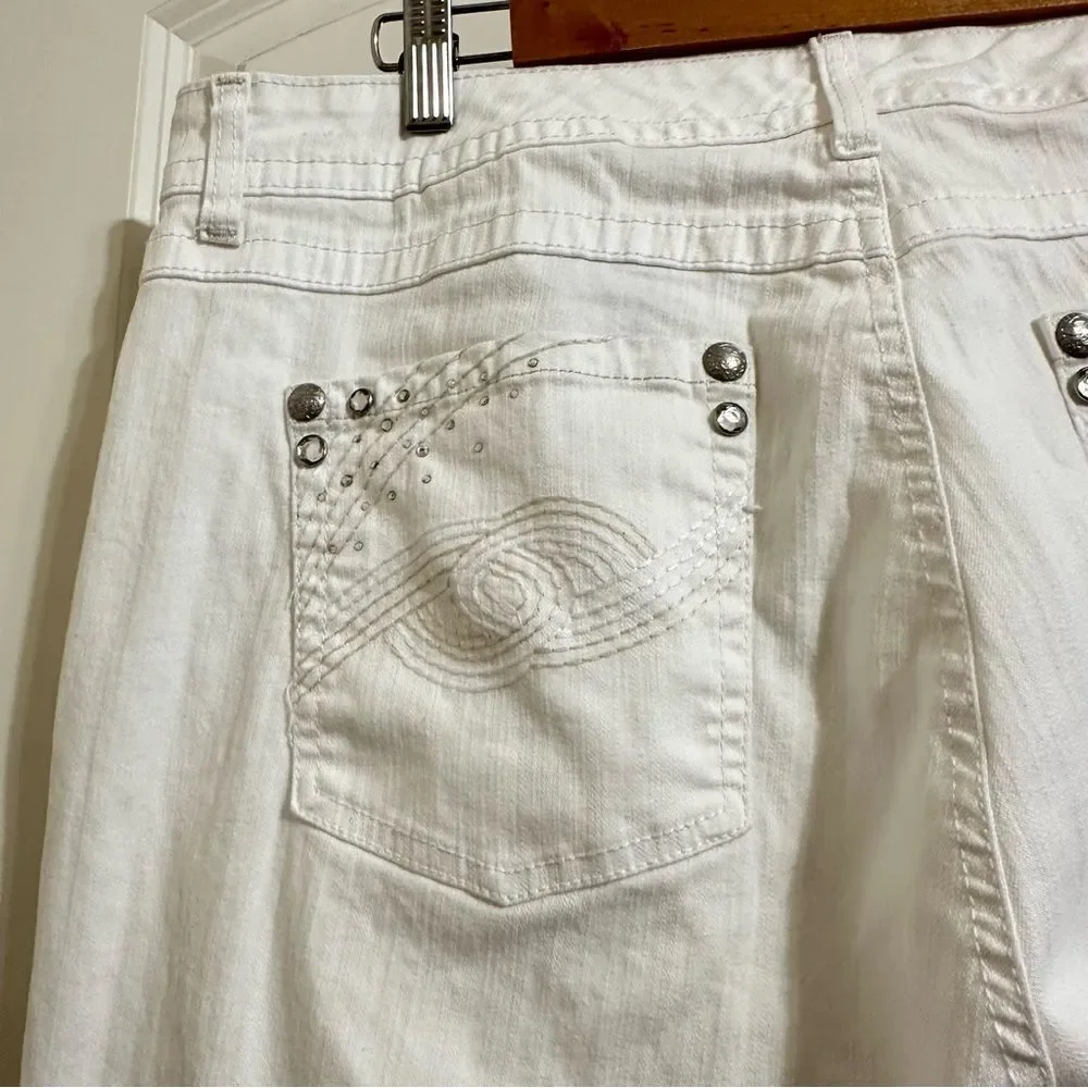 STYLE & CO‎ WOMAN PREMIUM CURVY FIT STUDDED WHITE CAPRI JEANS PLUS SIZE 20W